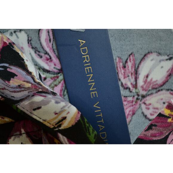 Adrienne vittadini black floral print 2 faux Pocket 4 button NWT blouse SM, top - Picture 9 of 10